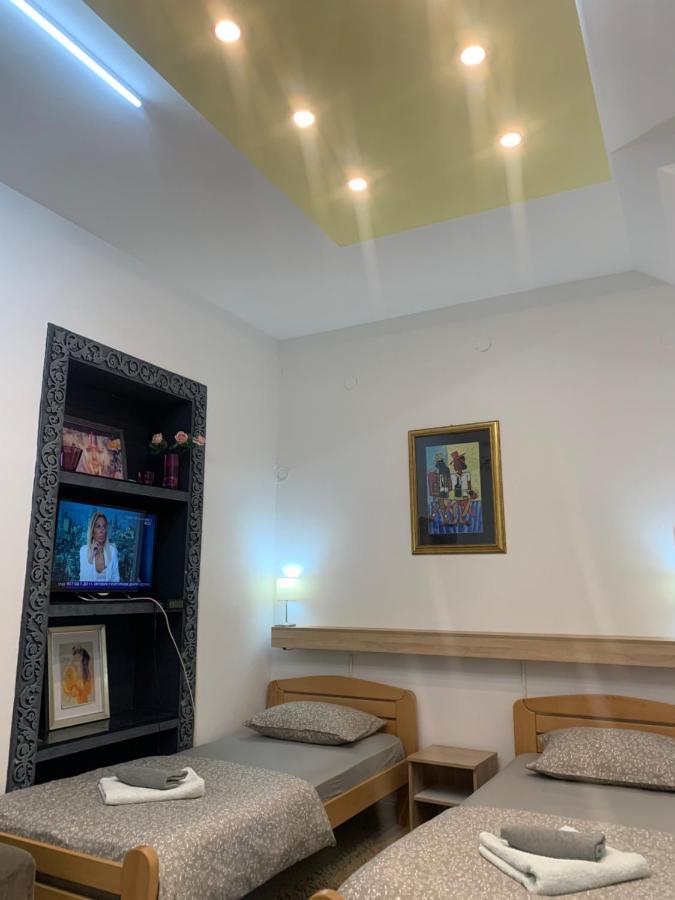 Pančevo Guesthouse Vladimir & Ana מראה חיצוני תמונה