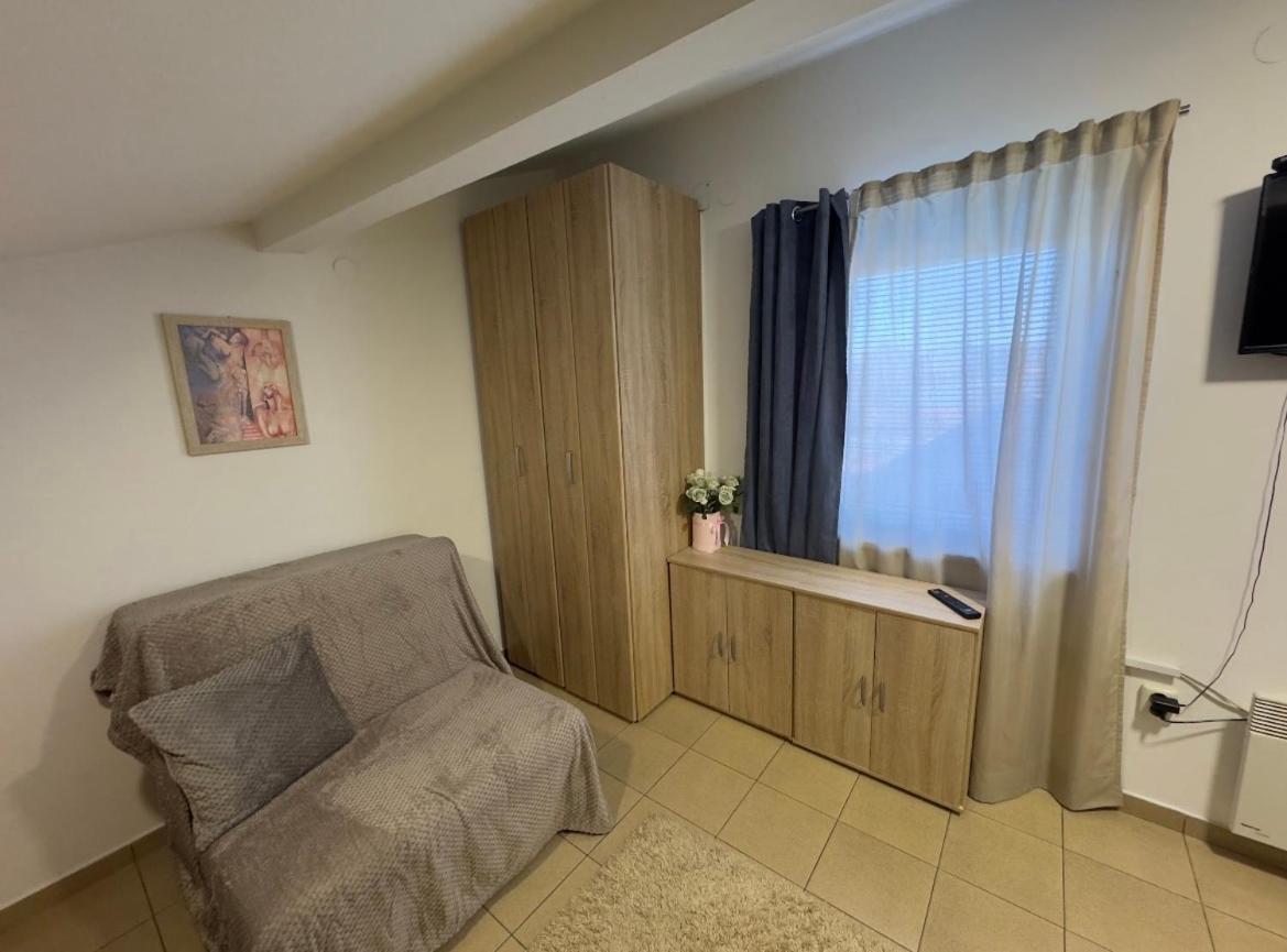 Pančevo Guesthouse Vladimir & Ana מראה חיצוני תמונה