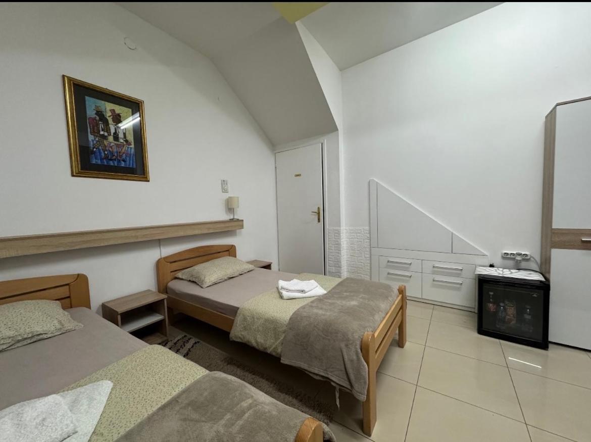 Pančevo Guesthouse Vladimir & Ana מראה חיצוני תמונה