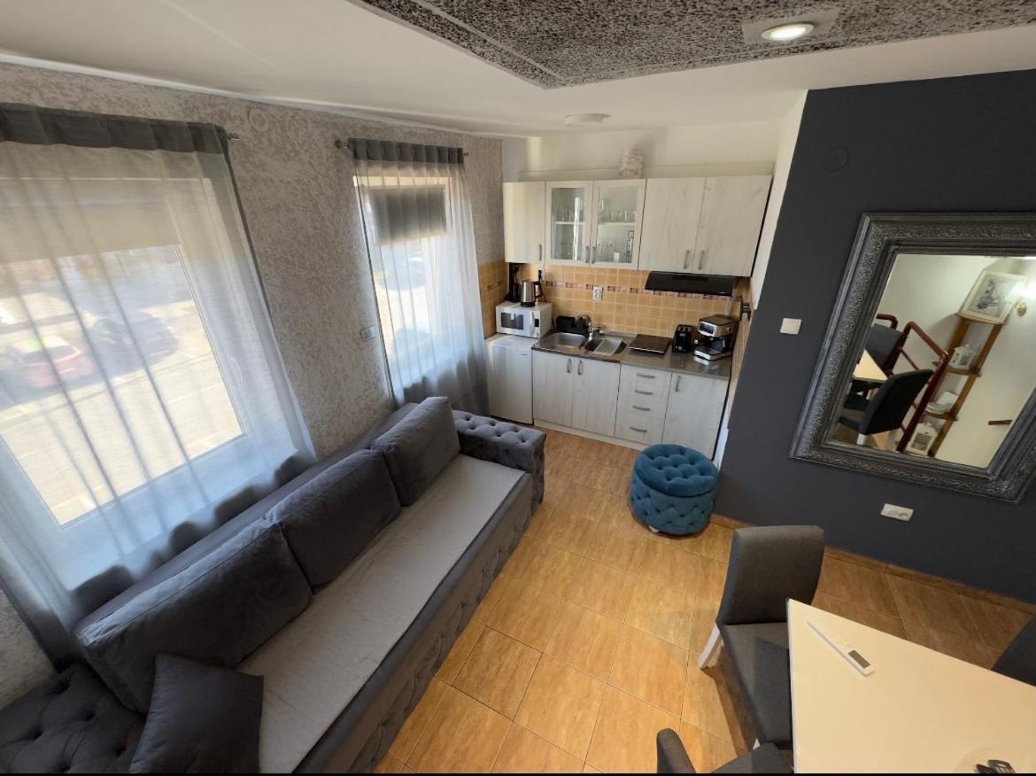 Pančevo Guesthouse Vladimir & Ana מראה חיצוני תמונה